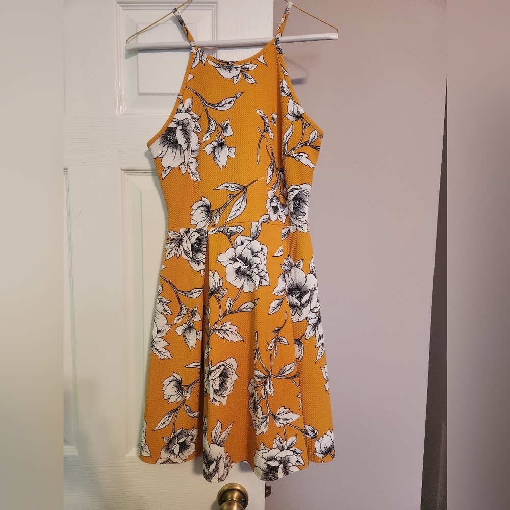 Yellow floral sundress Medium